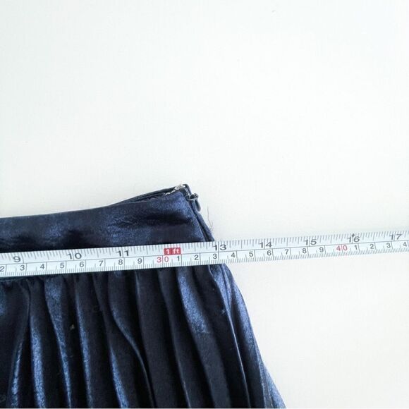 Essue Navy Pleated Skirt Side Zip Women's S - Picture 7 of 9